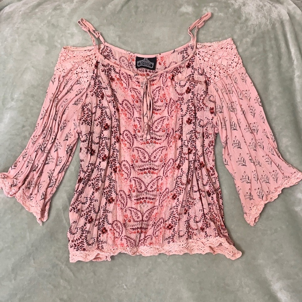 Angie Blouse, Size M, Pink Floral 🌸